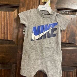 Nike newborn baby shortsleeved shorttall